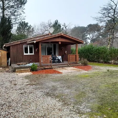 Chalet En Bois シャレー ラ・テスト・ド・ビュシュ